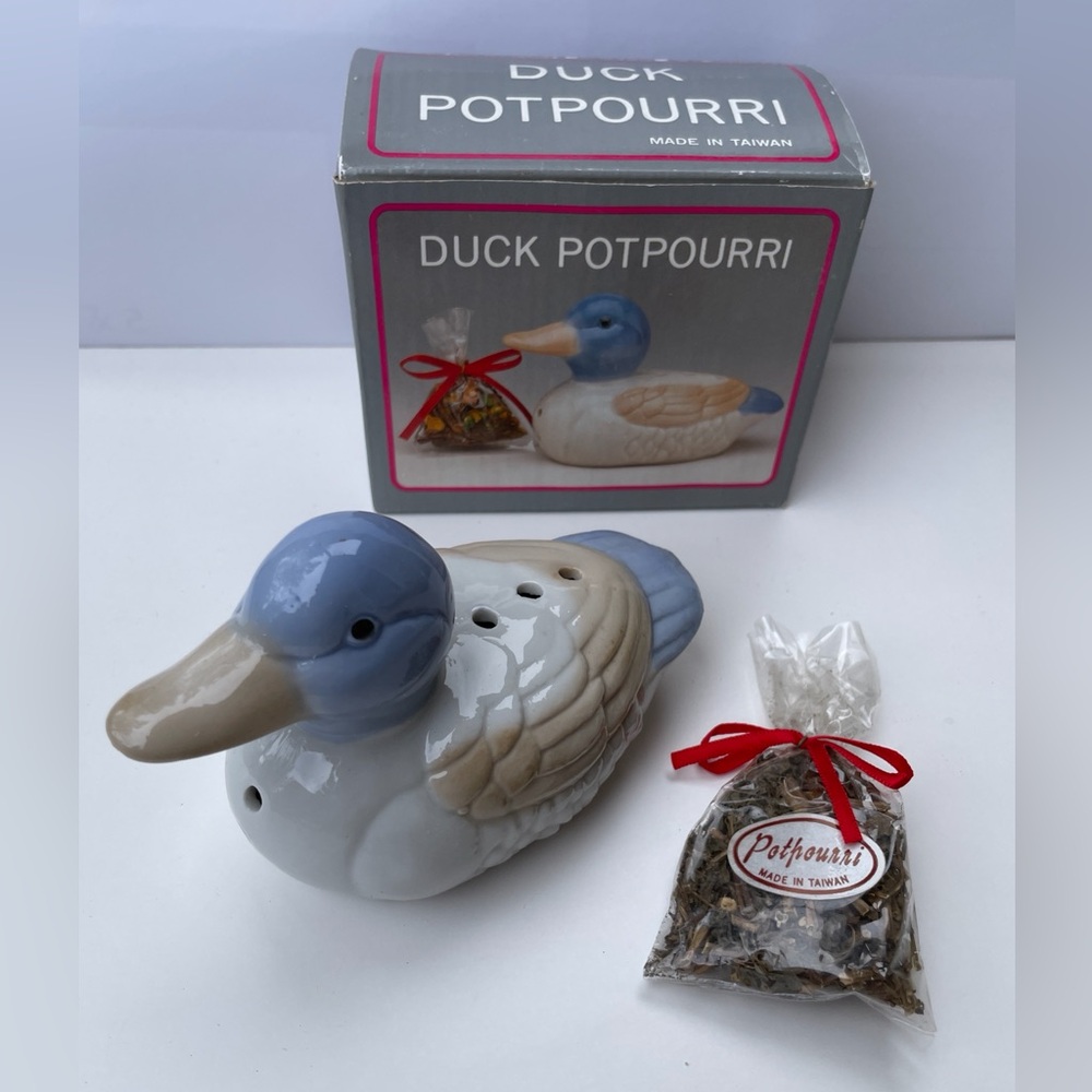Vintage Duck Potpourri Holder with Potpourri